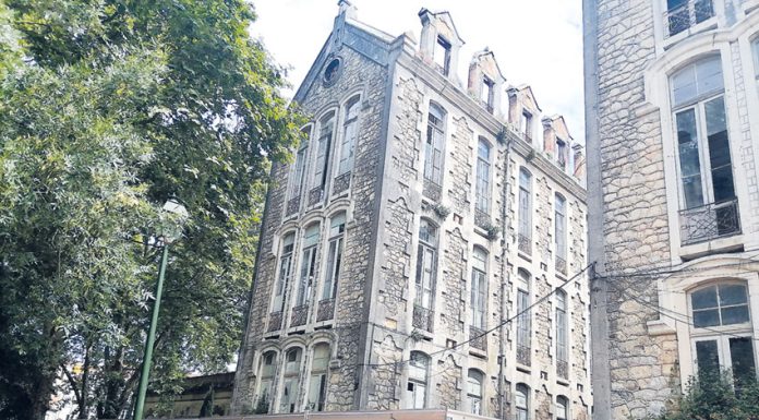 Prolongado levantamento da licença para obras nos Pavilhões do Parque