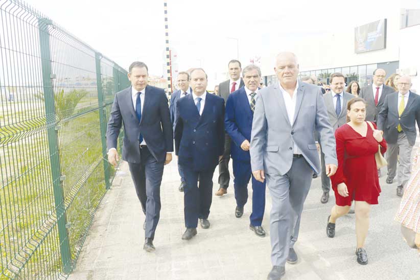 Luís Montenegro inaugurou Pavilhão Polivalente