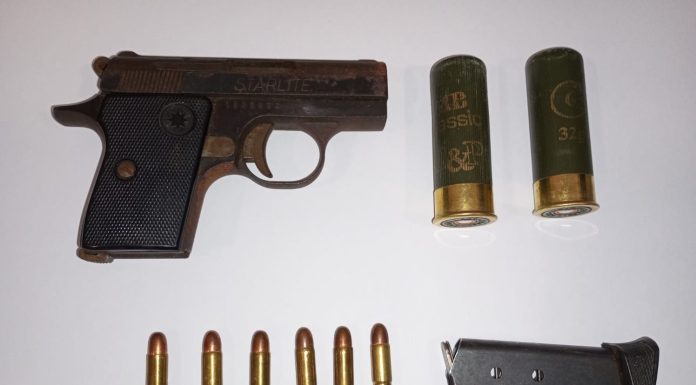 Homem detido por posse ilegal de arma em Peniche