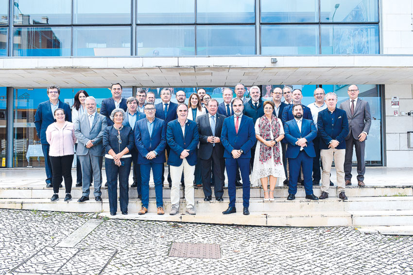 Comissão do Poder Local visitou a região Oeste