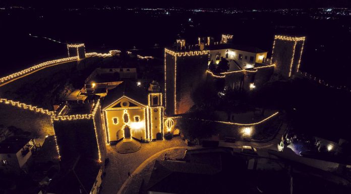 Iluminação em Óbidos cria efeito de castelo encantado