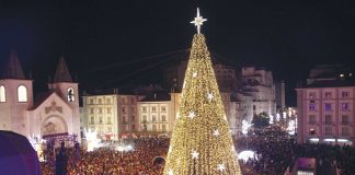 Mais de 25 mil pessoas viram acender as “estrelas no céu” das Caldas