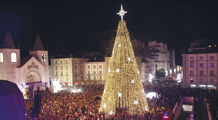 Mais de 25 mil pessoas viram acender as “estrelas no céu” das Caldas