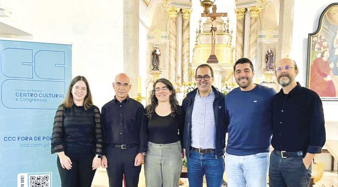 Igreja de Salir de Matos encheu para ouvir canções da Rainha
