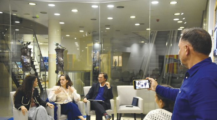 Conversa com Arte animou Galeria Art4Family