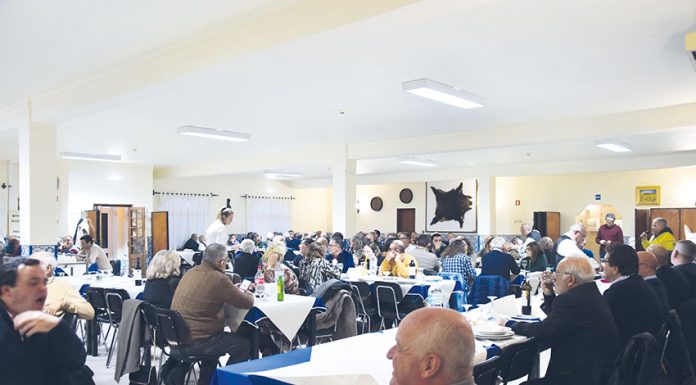 Autarcas e ex-autarcas juntam-se, de olhos postos nas eleições Este ano participaram no jantar anual cerca de 160 pessoas