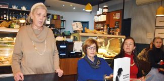 Livro sobre Zeca Afonso no Café Central