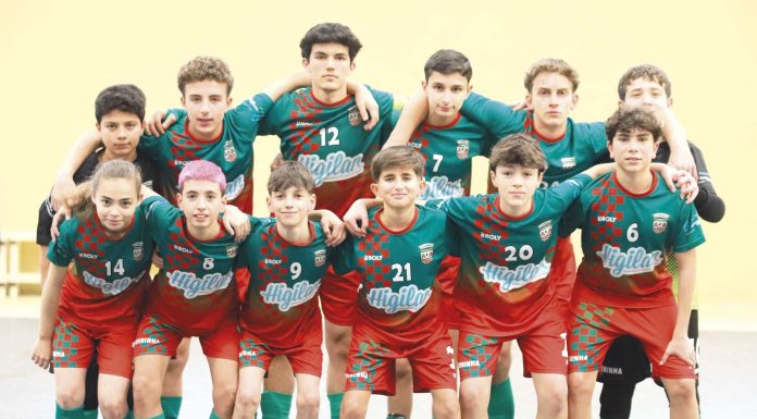 Futsal: Iniciados da AD Alvorninha garantem passagem às meias-finais