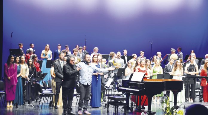 Concerto de Ano Novo da BCI com pianista galego esteve lotado