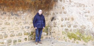 António Alves – O tenor que faz da rua a sua sala de espetáculos