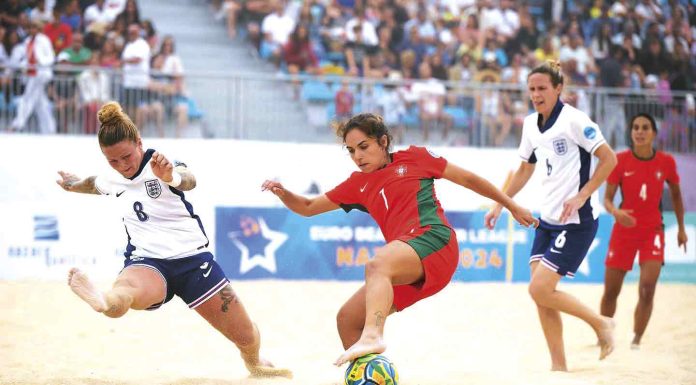 Futebol de Praia: Carolina Ferreira entre as melhores do mundo