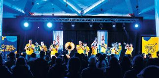 A animação e boa música dos Brass Dass