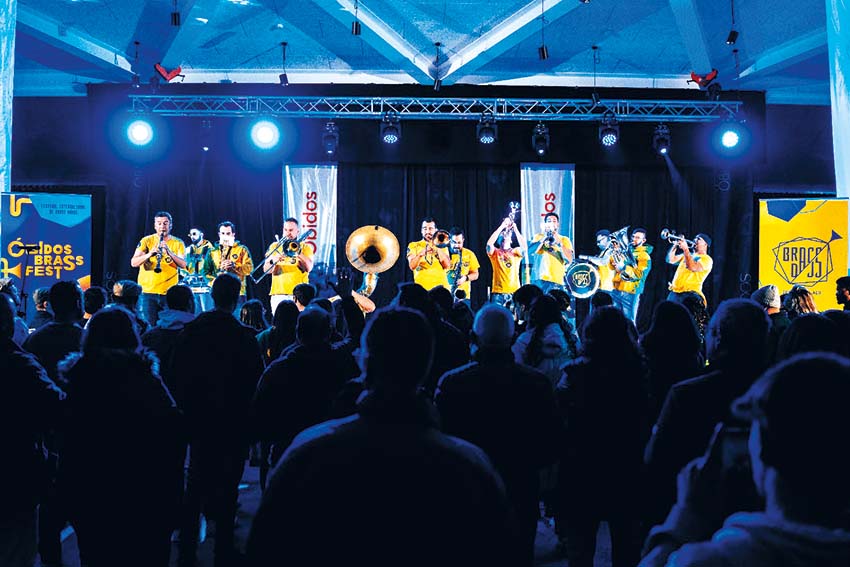 A animação e boa música dos Brass Dass