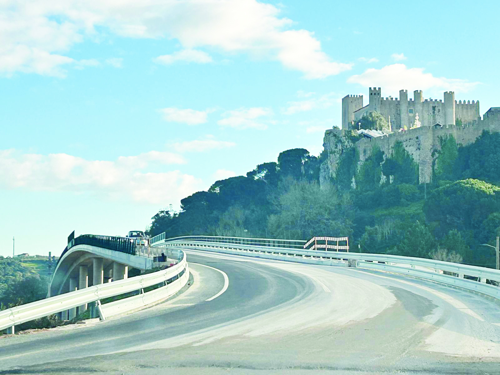 Comboios já circulam entre Torres Vedras e a Malveira