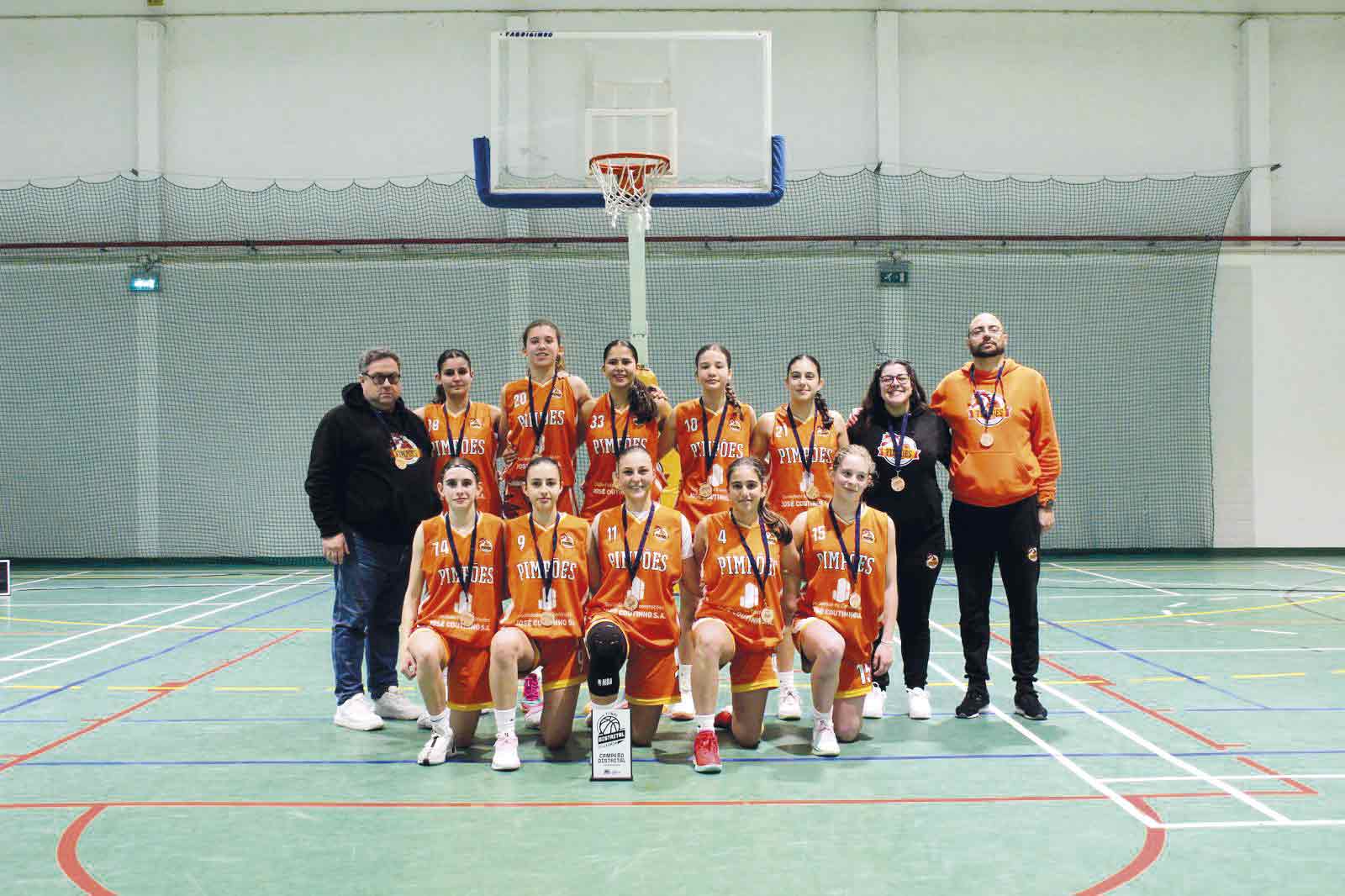 Basquetebol: Equipa de Sub16 feminina dos Pimpões é campeã invicta