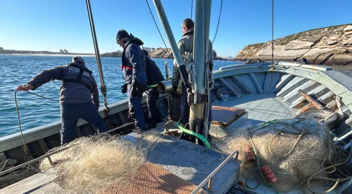 Polícia Marítima apreende sete artes de pesca ilegais junto ao Baleal