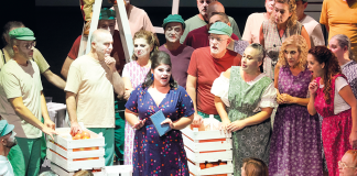 Rita Marques em ópera Elixir no palco do CCC