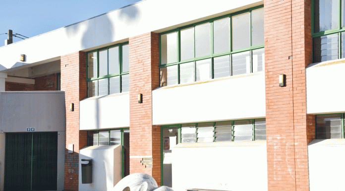 Uso de ateliers no Centro de Artes é contestado