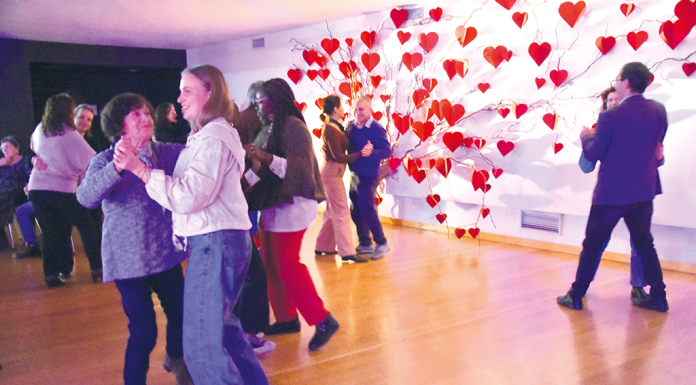 Dia dos Namorados foi assinalado no CCC