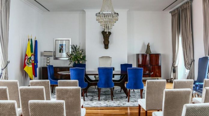 Assembleia Municipal introduz intérpretes de língua gestual