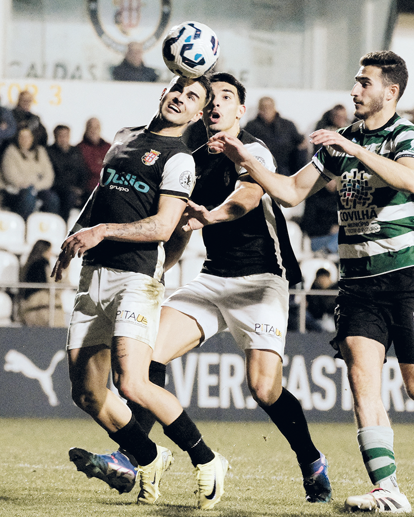 Caldas cede de penálti e continua sem vencer em casa