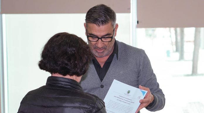 Autarquia nazarena deu a seis famílias as chaves das novas casas