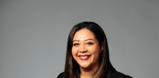 Uma mãe que luta pelos direitos das crianças neurodivergentes