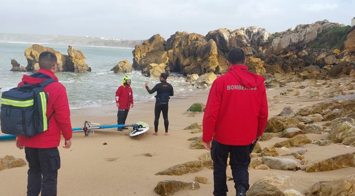 Estação Salva-vidas resgata praticante de windsurf ao largo da ilha do Baleal