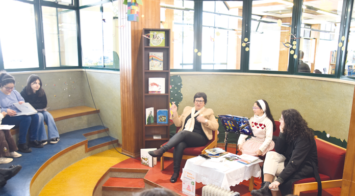 Clube das Corujas festejou um ano de leituras na Biblioteca