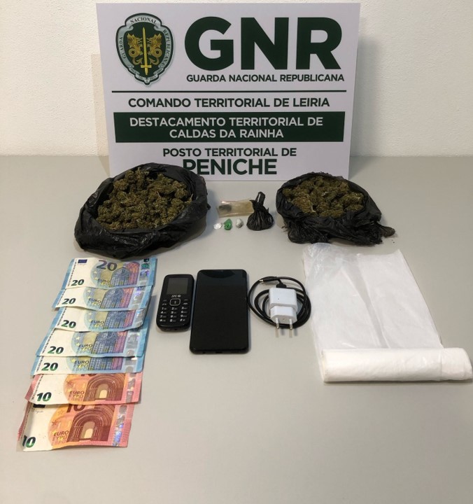 Homem detido em Peniche por violência doméstica e tráfico de drogas