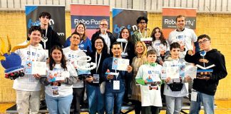 Alunos do agrupamento Raúl Proença destacam-se no RoboParty 2025