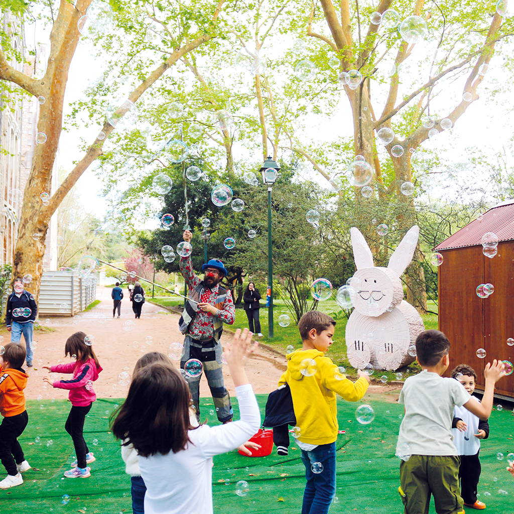 Fábrica da Páscoa com magia para as famílias