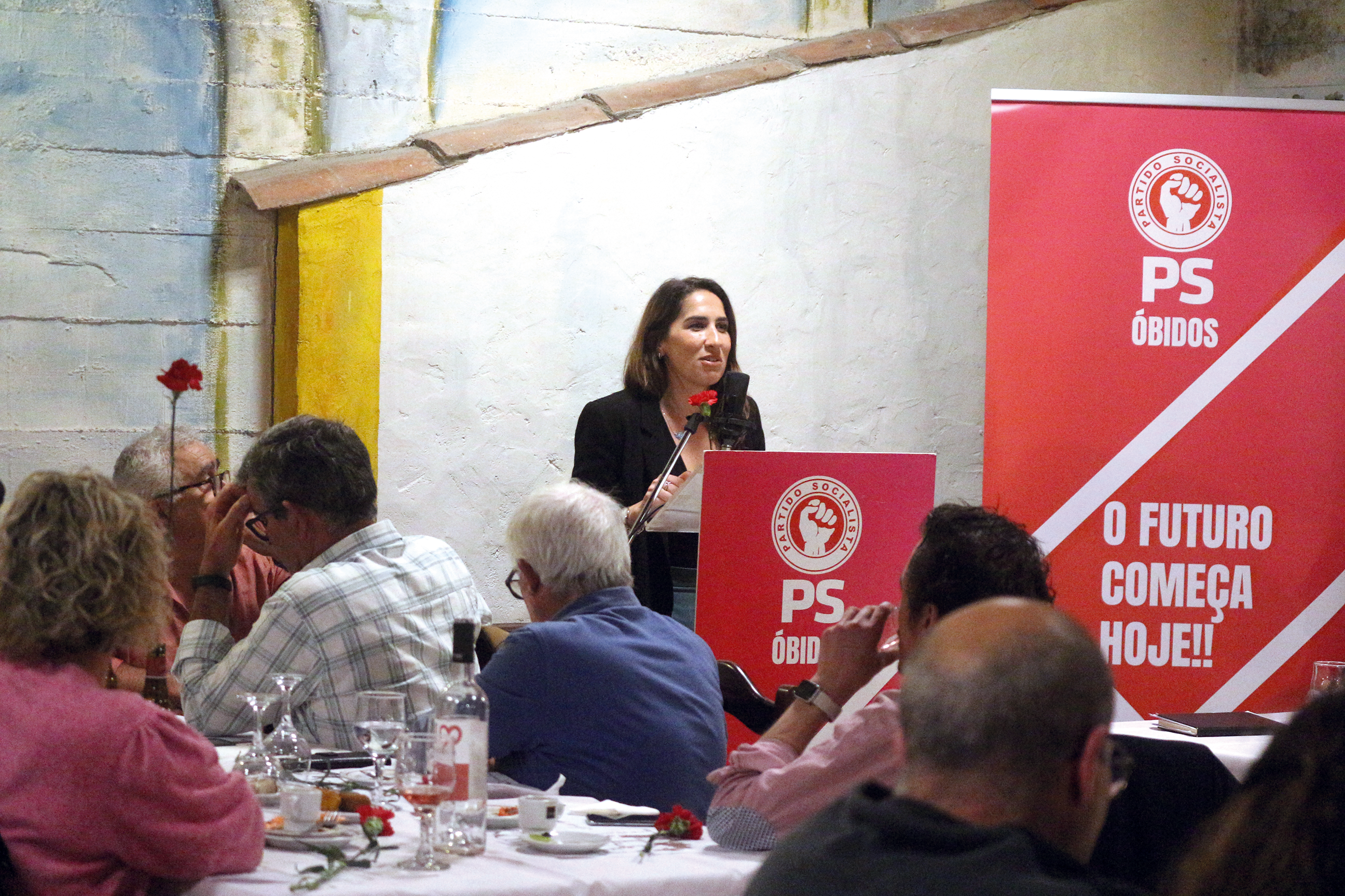 PS trouxe antiga ministra para falar sobre habitação em Óbidos