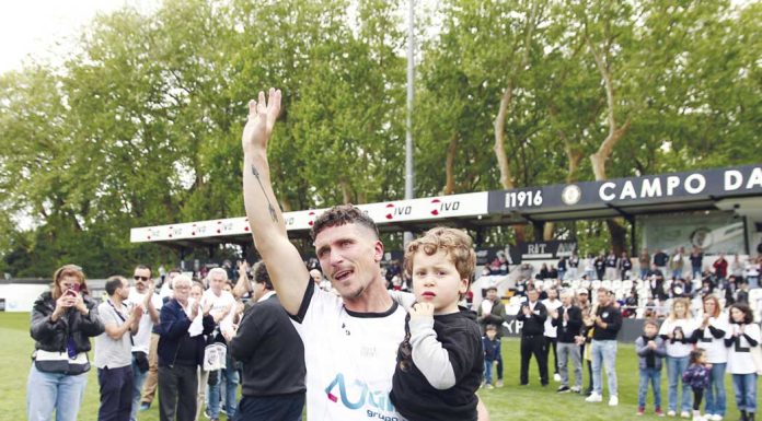 Mata ofereceu uma bonita despedida ao seu capitão