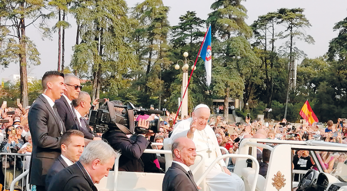 Morreu Francisco, o Papa de todos, que rezou em Fátima