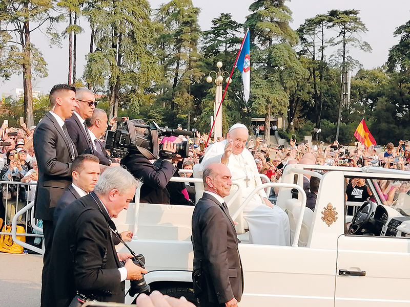 Morreu Francisco, o Papa de todos, que rezou em Fátima
