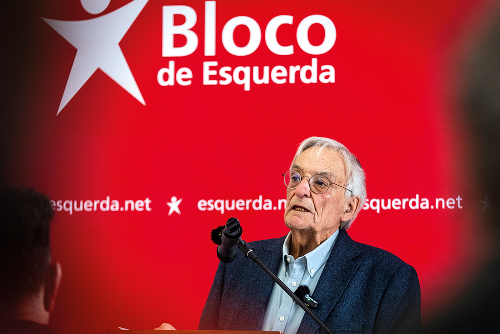 “Há problemas que se arrastam, fala-se, fala-se, fala-se, mas ninguém resolve”