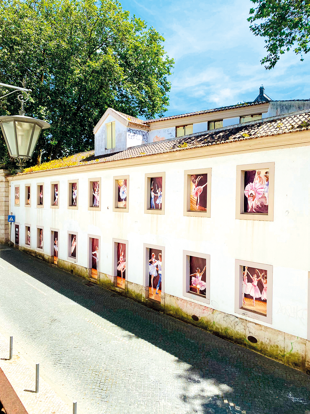 Intervenção artística em fachada do centro histórico