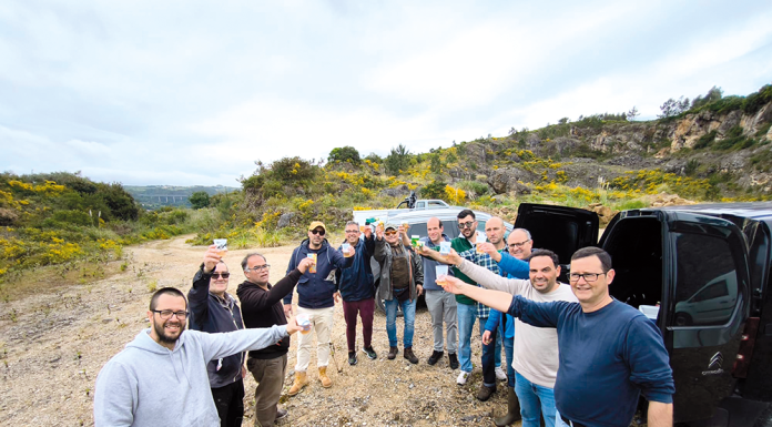 Maios unem gerações em volta da tradição