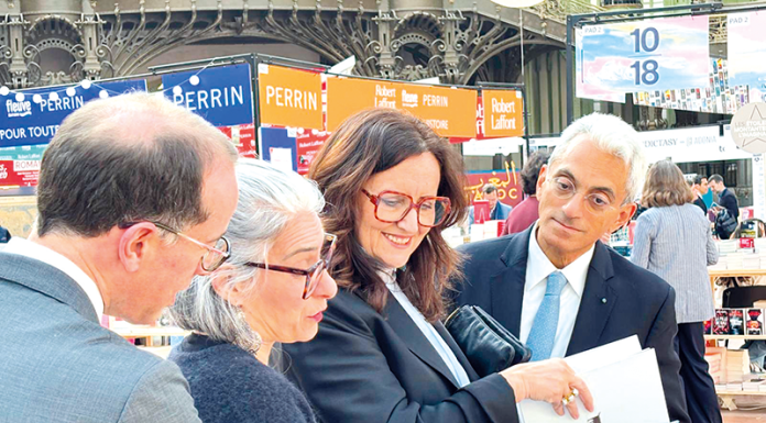 Bichinho de Conto representou Portugal no Festival do Livro de Paris