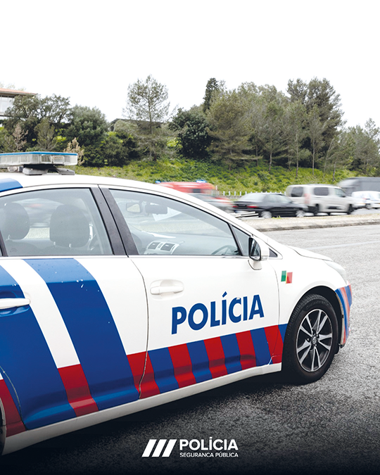 Estudante de 25 anos detido na Nazaré ao volante de carro furtado em Lisboa