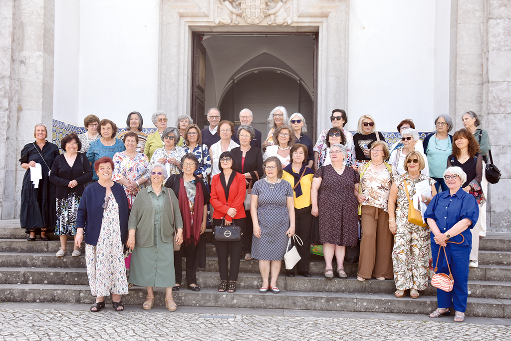 Professoras reúnem-se  50 anos depois nas Caldas