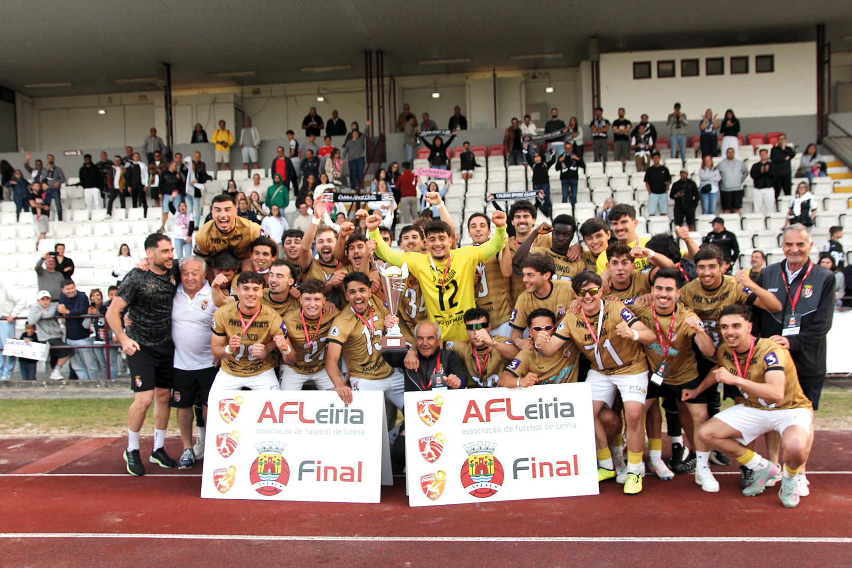 Caldas B conquista troféu no desempate por penáltis