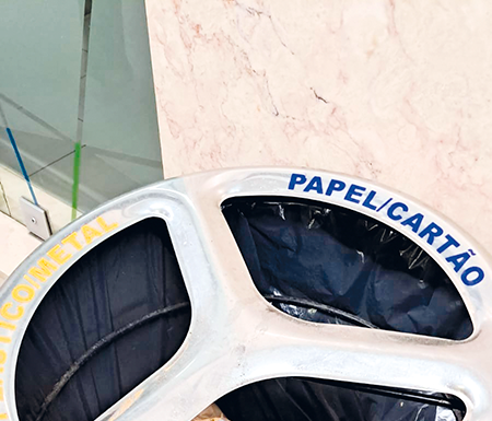 Ecoponto com saco comum