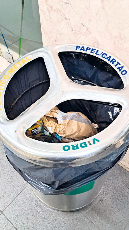 Ecoponto com saco comum