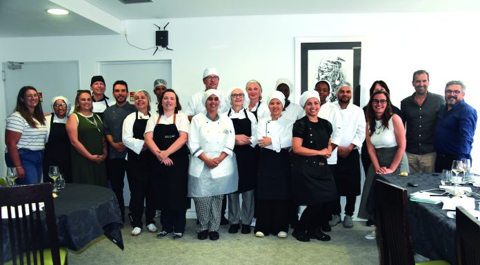 Formação dá novo rumo a 14 migrantes