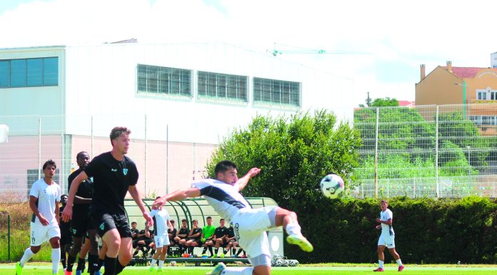 Vitória por 5-1 no primeiro jogo da época dos pelicanos