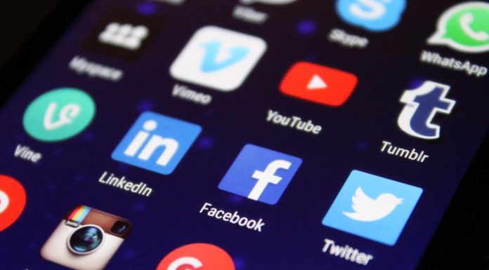 Pai e filho em prisão preventiva por burlas com esquema “Olá pai, Olá mãe” nas Caldas da Rainha