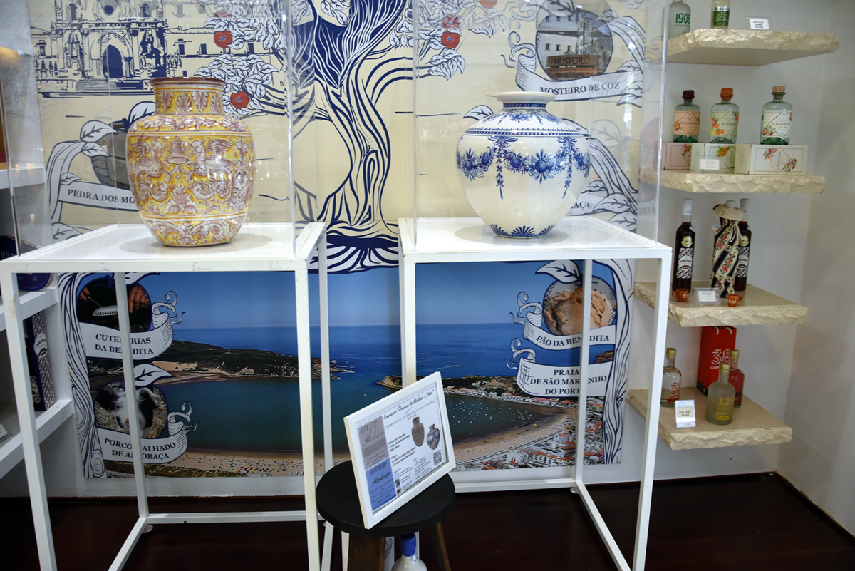 Potes alcobacenses nas montras