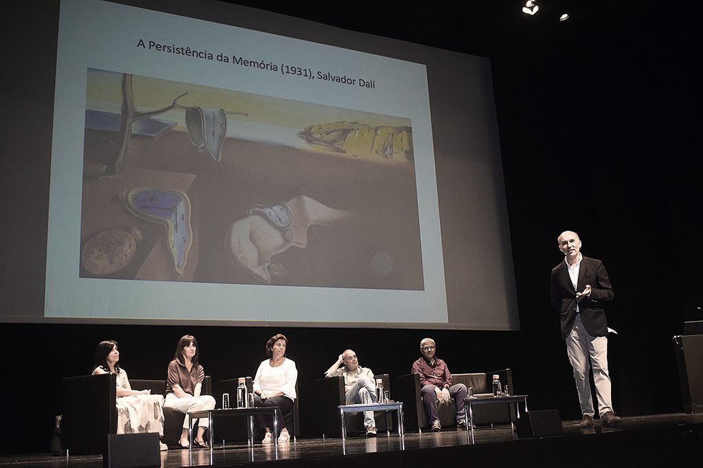 Cada vez mais alunos e menos professores no AERP